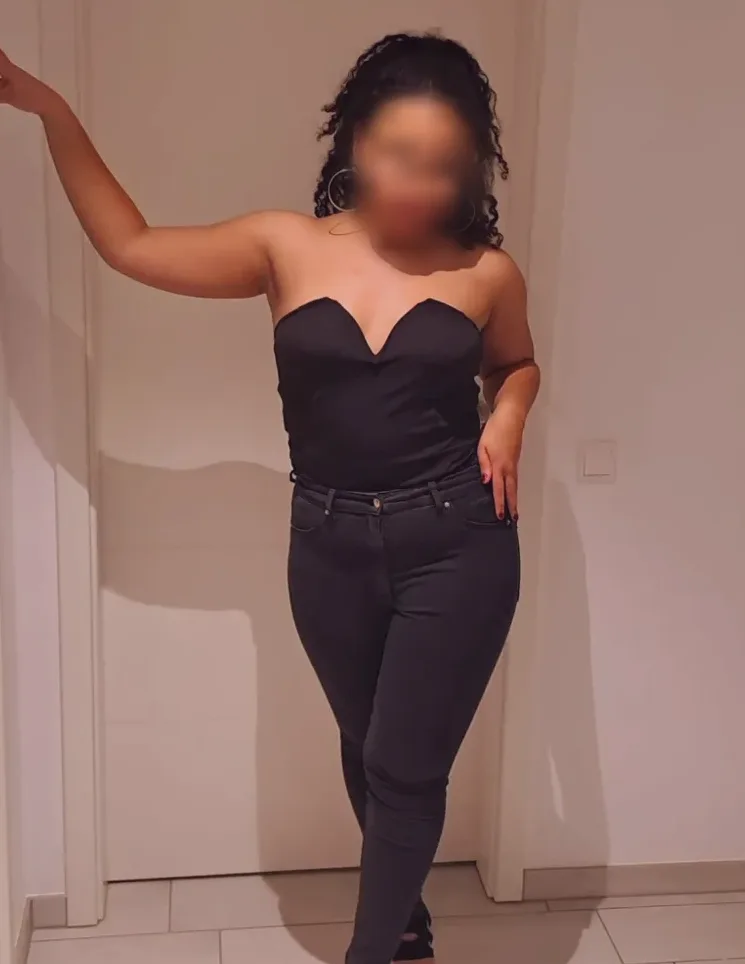 Fabienne, 27