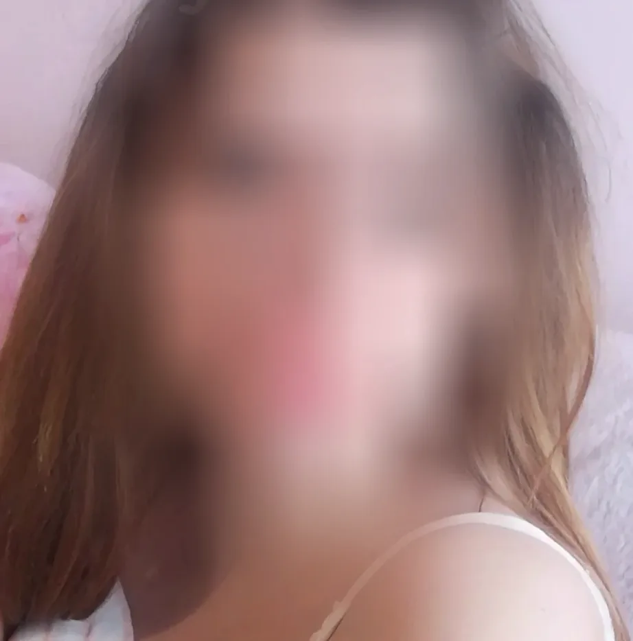 Rebecca, 35