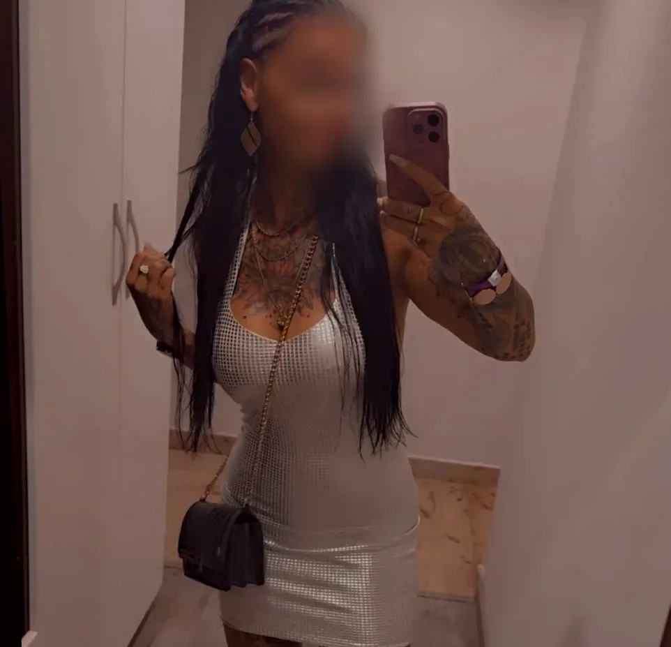 Sina, 36