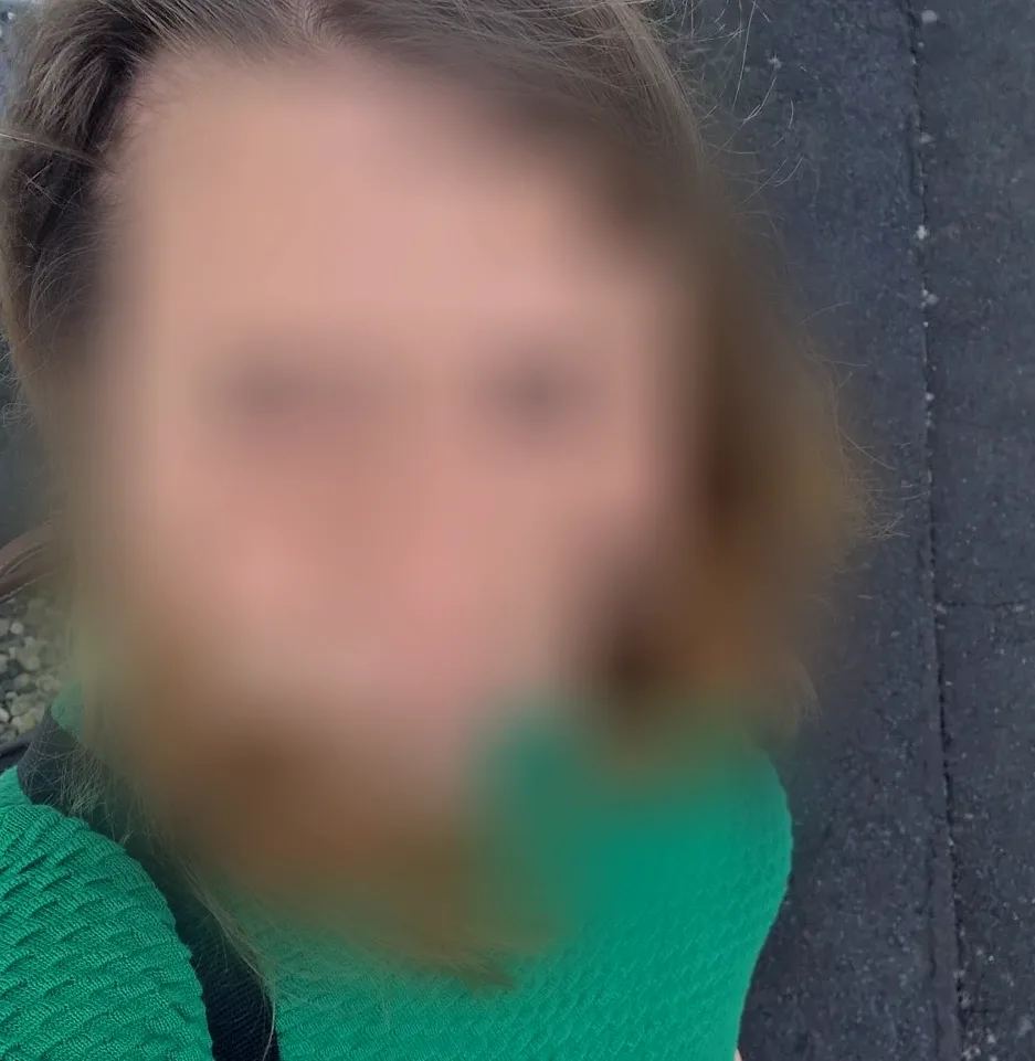 Yasmin, 32